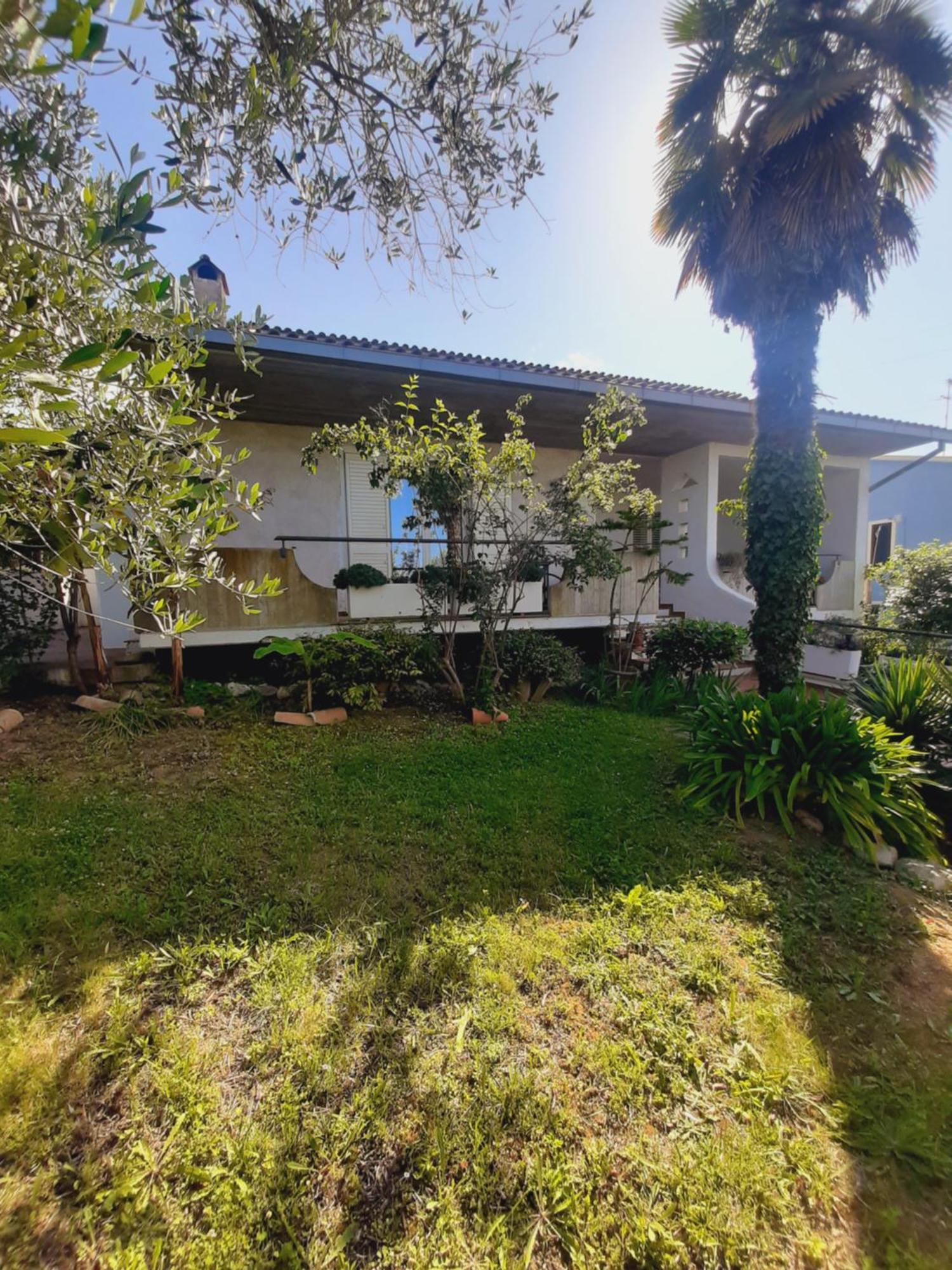 Villa In Collina Vista Mare Roseto Degli Abruzzi Exteriör bild
