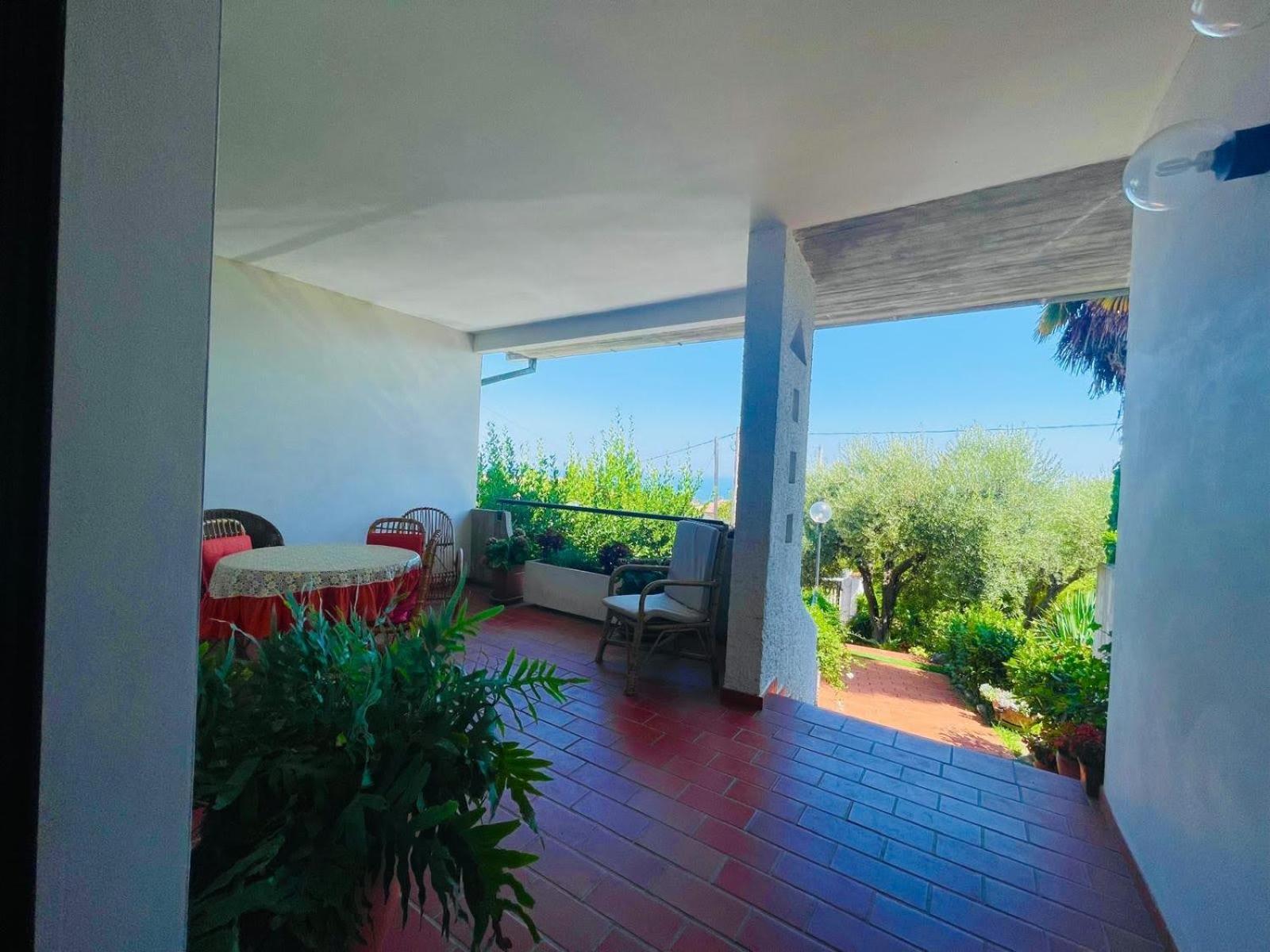 Villa In Collina Vista Mare Roseto Degli Abruzzi Exteriör bild